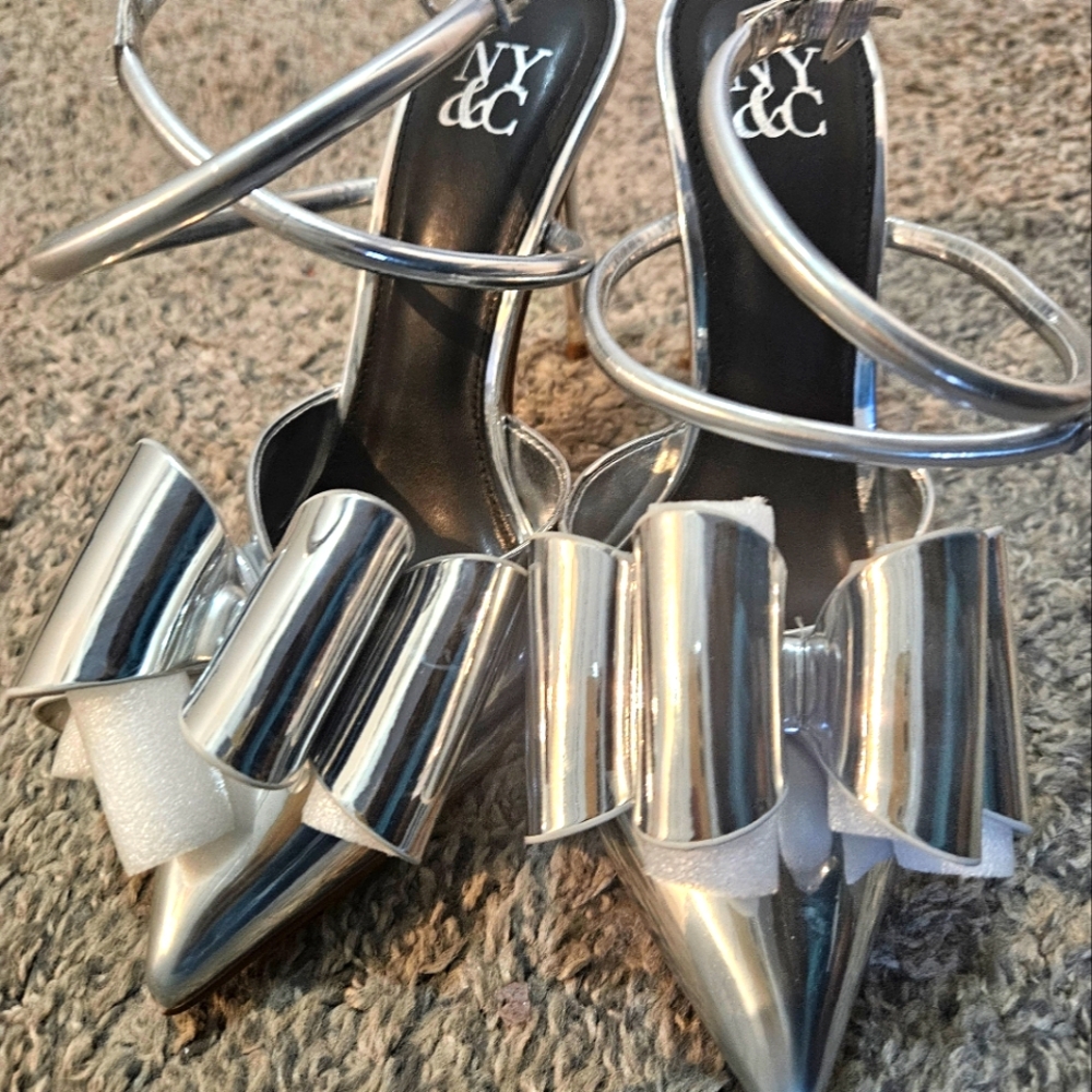 NWT NY & Compnay Silver Mirrored tie ankle strap heels